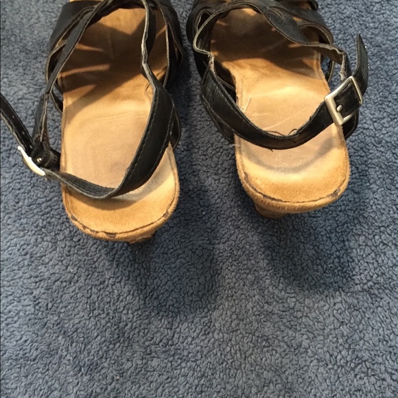 Sandals - Picture 2 of 6